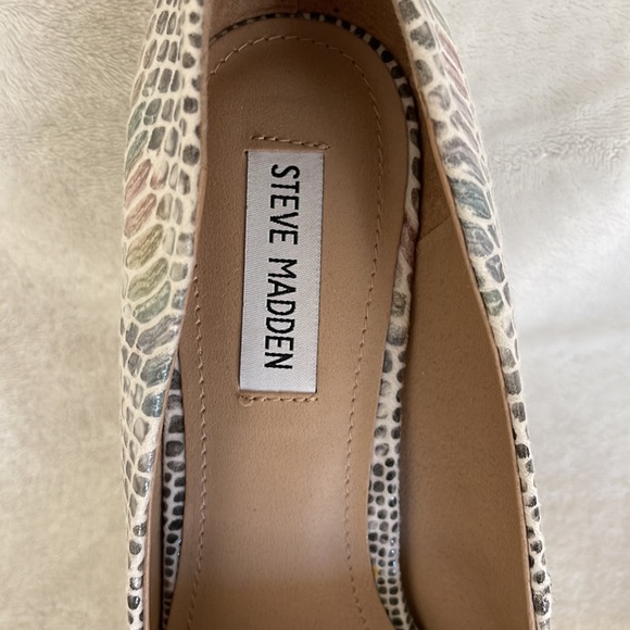 Steve Madden “Nala” platform pumps - Picture 6 of 8